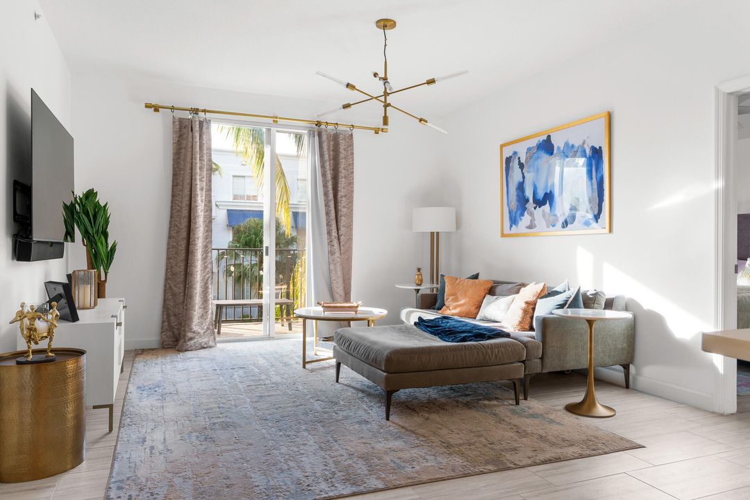 For Rent: $4,700 (2 beds, 2 baths, 1243 Square Feet)