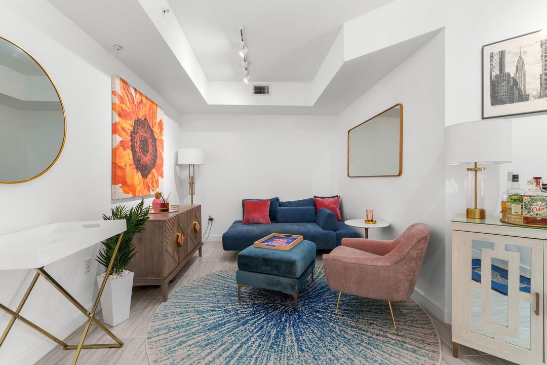 For Rent: $4,700 (2 beds, 2 baths, 1243 Square Feet)