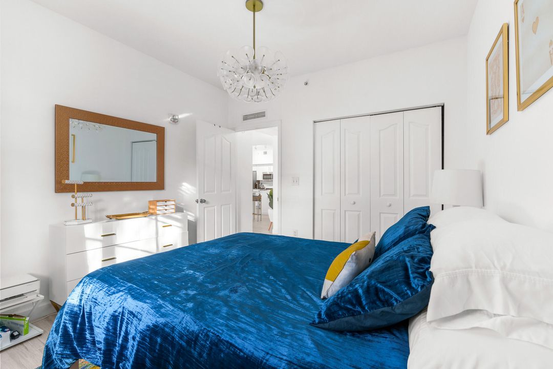 For Rent: $4,700 (2 beds, 2 baths, 1243 Square Feet)