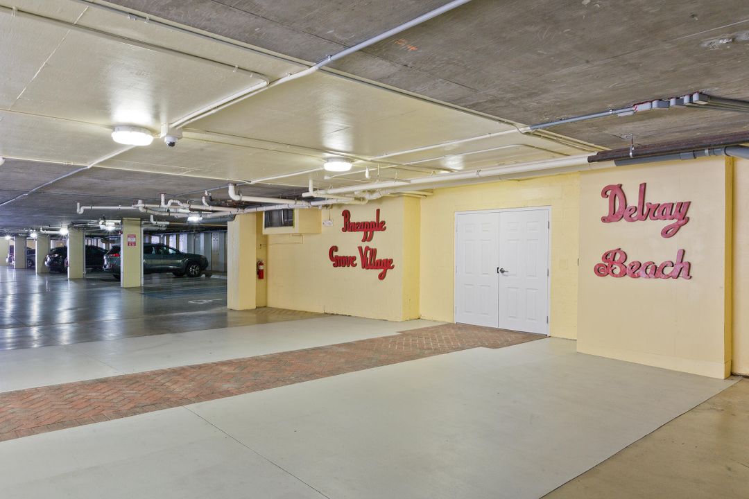 For Rent: $4,700 (2 beds, 2 baths, 1243 Square Feet)