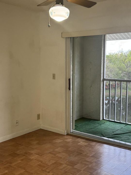 For Rent: $1,600 (2 beds, 2 baths, 886 Square Feet)