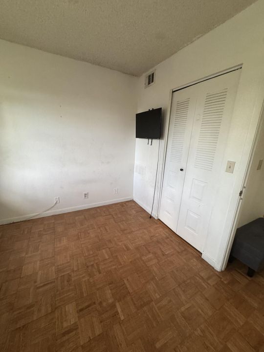 For Rent: $1,600 (2 beds, 2 baths, 886 Square Feet)