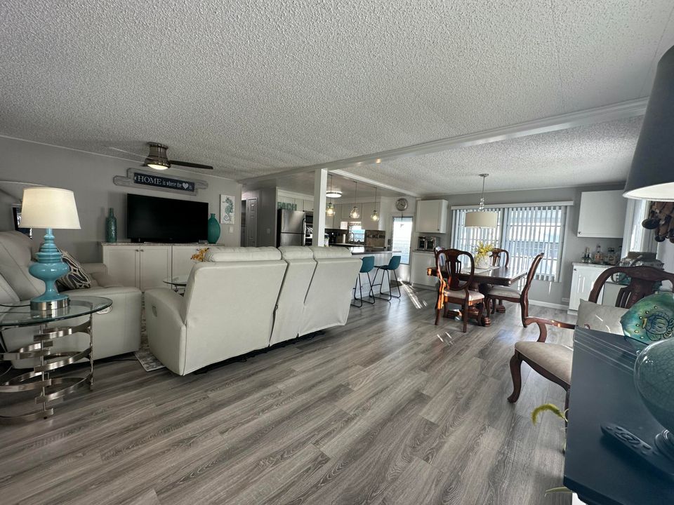 En Venta: $209,000 (2 camas, 2 baños, 1260 Pies cuadrados)