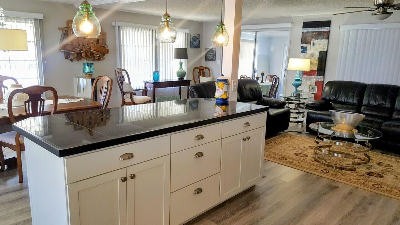 En Venta: $209,000 (2 camas, 2 baños, 1260 Pies cuadrados)