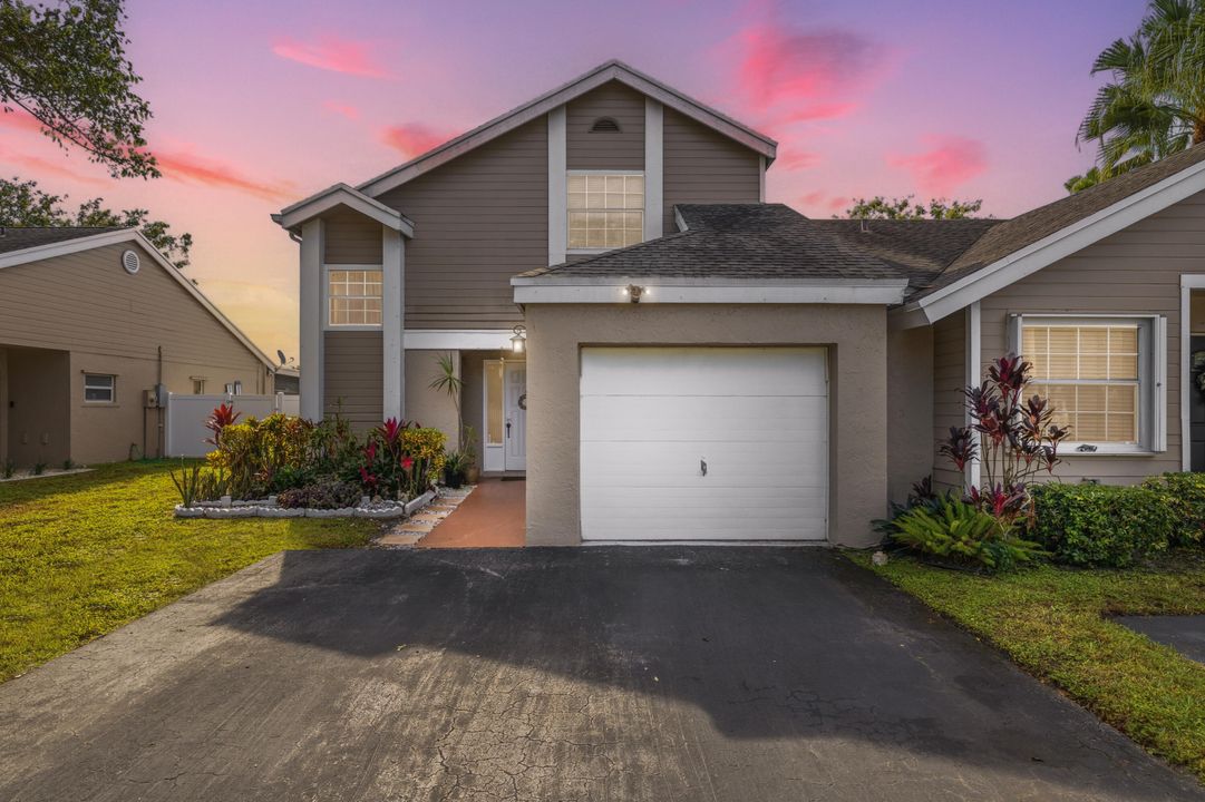 For Sale: $450,000 (3 beds, 2 baths, 1620 Square Feet)