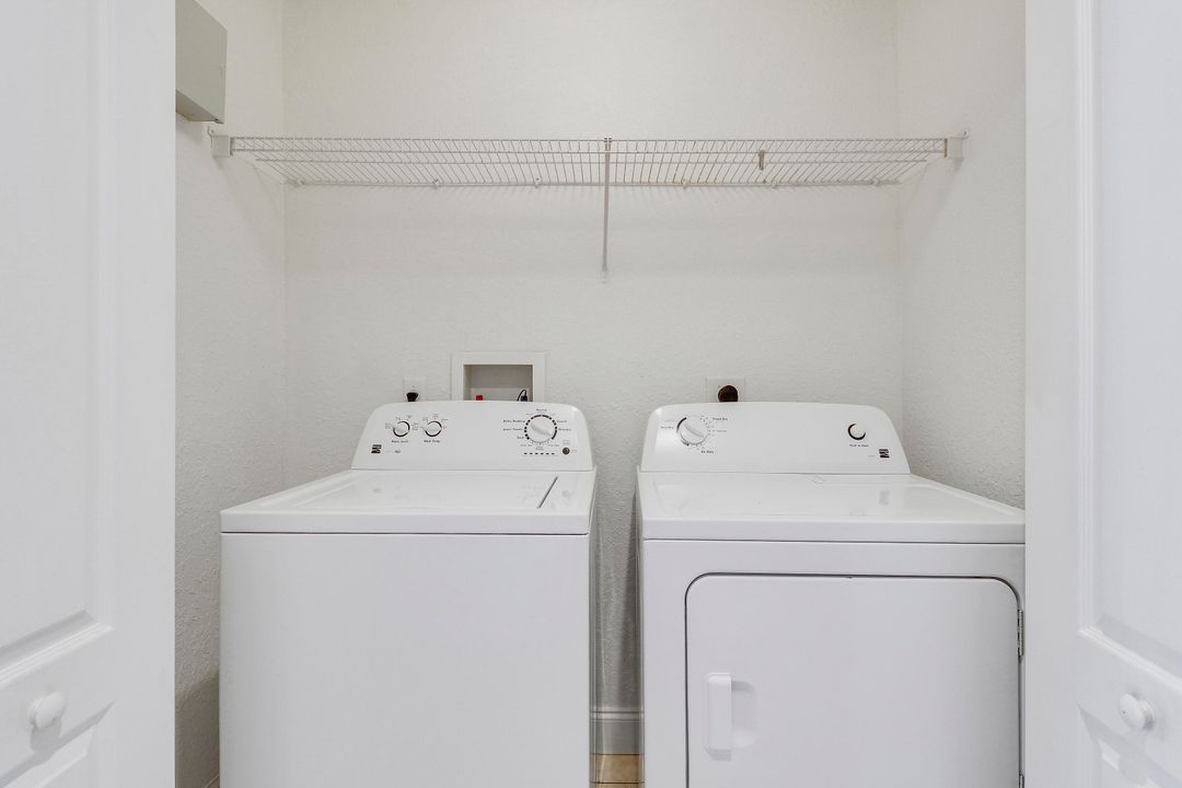 For Sale: $430,000 (3 beds, 2 baths, 1466 Square Feet)