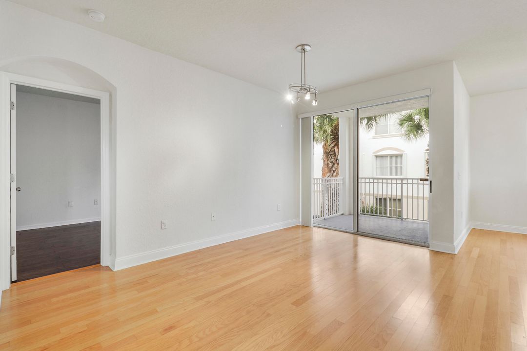 For Sale: $430,000 (3 beds, 2 baths, 1466 Square Feet)