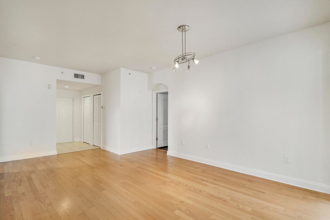 For Sale: $430,000 (3 beds, 2 baths, 1466 Square Feet)