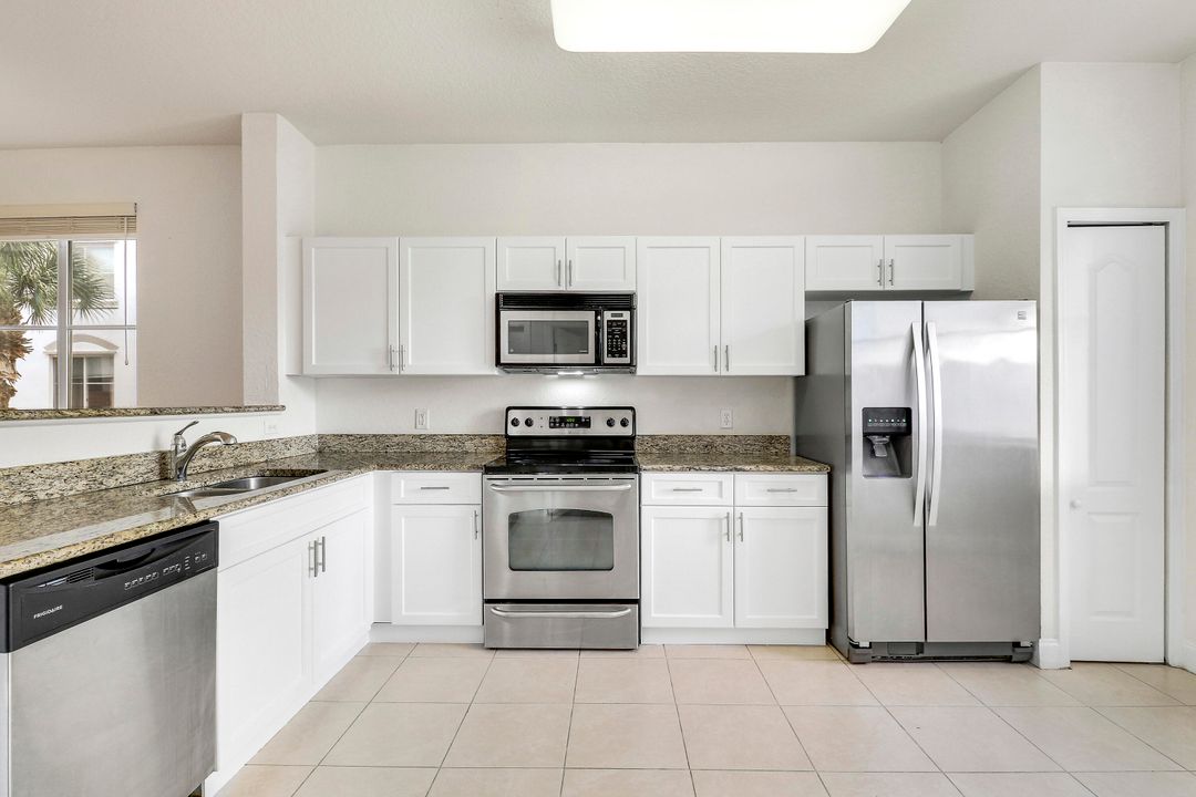 For Sale: $430,000 (3 beds, 2 baths, 1466 Square Feet)