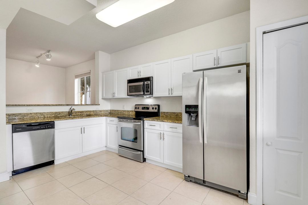 For Sale: $430,000 (3 beds, 2 baths, 1466 Square Feet)