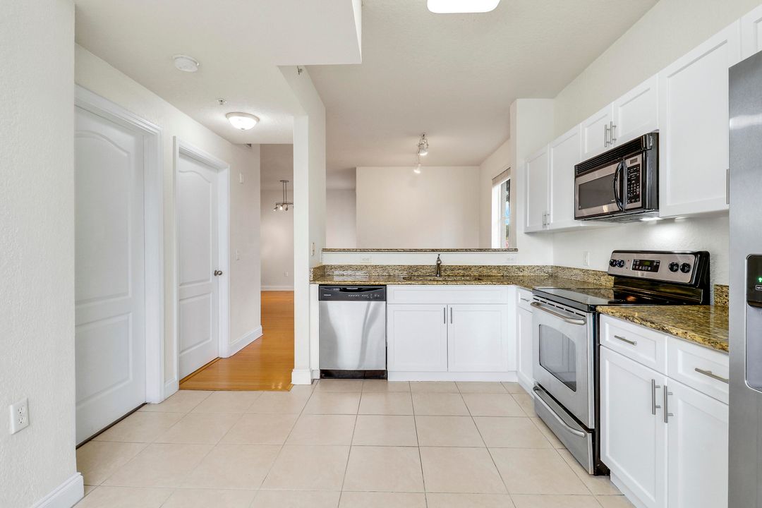 For Sale: $430,000 (3 beds, 2 baths, 1466 Square Feet)