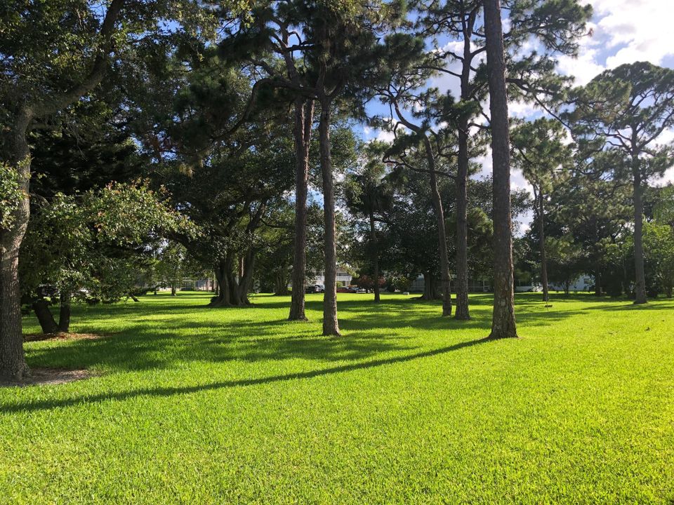 For Rent: $1,350 (1 beds, 1 baths, 700 Square Feet)