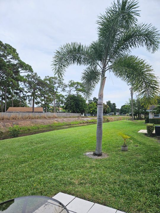 For Sale: $109,500 (1 beds, 1 baths, 662 Square Feet)