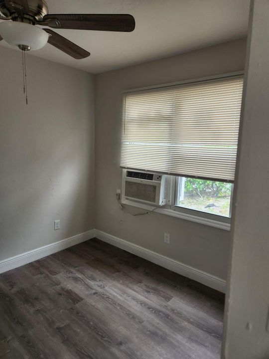 出租: $1,575 (1 贝兹, 1 浴室, 953 平方英尺)