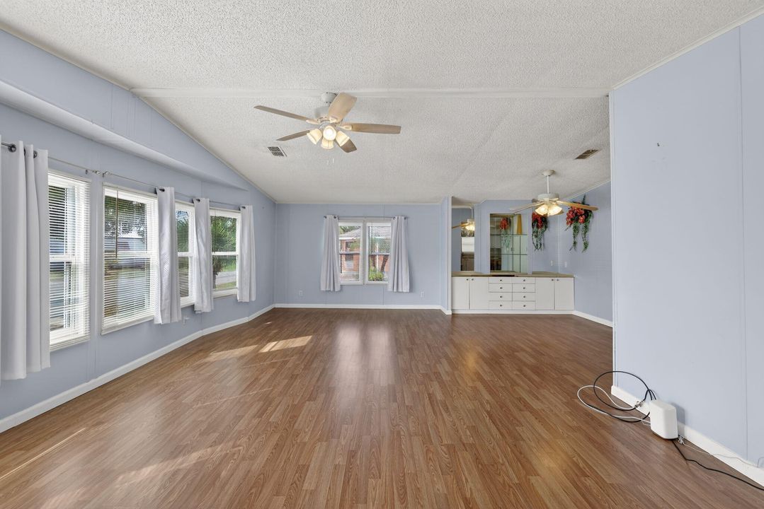 En Venta: $185,000 (2 camas, 2 baños, 1471 Pies cuadrados)