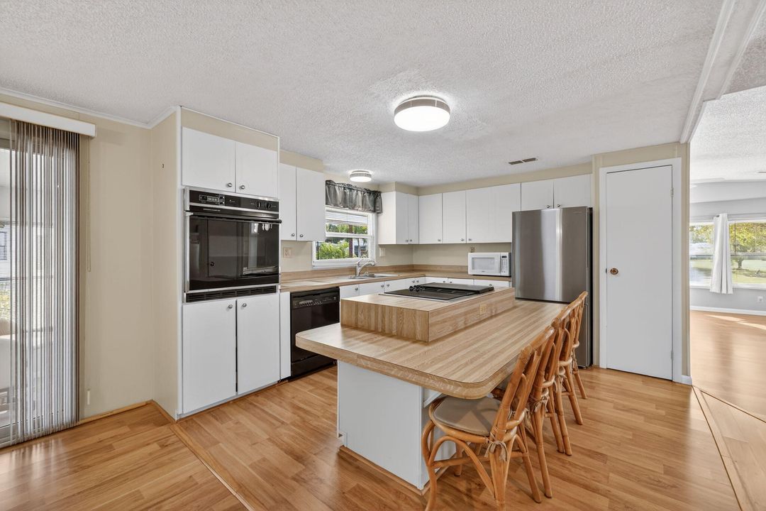 En Venta: $185,000 (2 camas, 2 baños, 1471 Pies cuadrados)