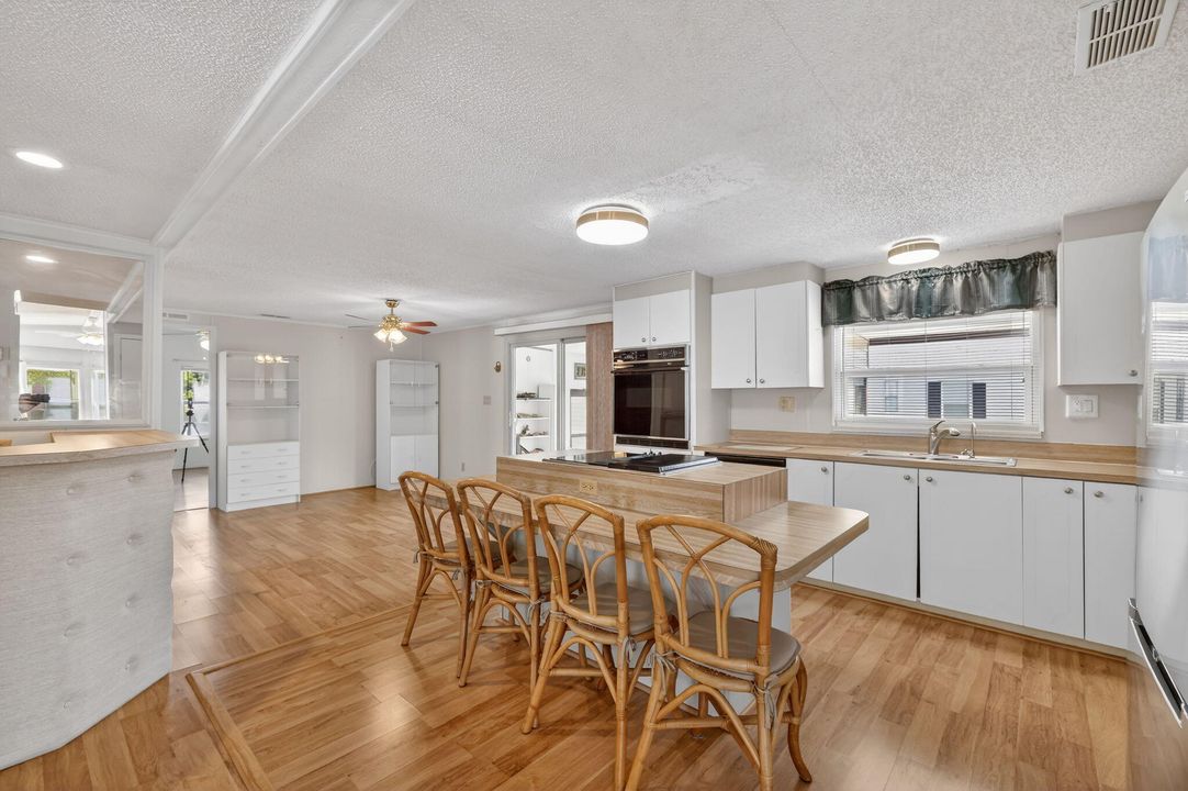 En Venta: $185,000 (2 camas, 2 baños, 1471 Pies cuadrados)