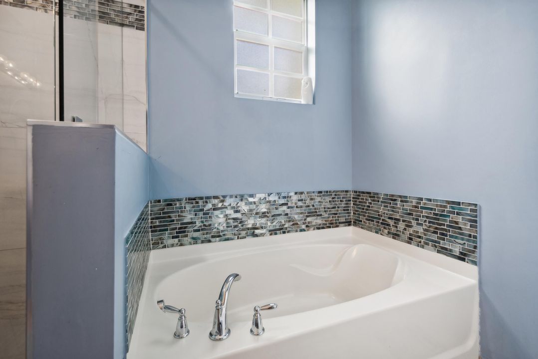 For Rent: $3,450 (3 beds, 2 baths, 2037 Square Feet)