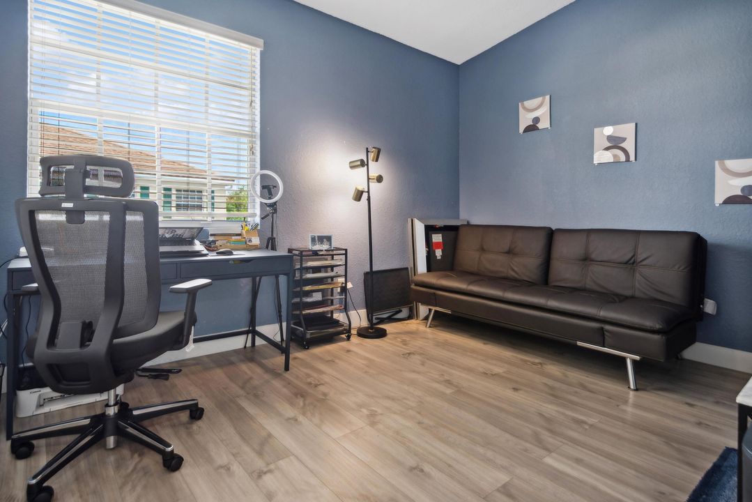 For Rent: $3,450 (3 beds, 2 baths, 2037 Square Feet)