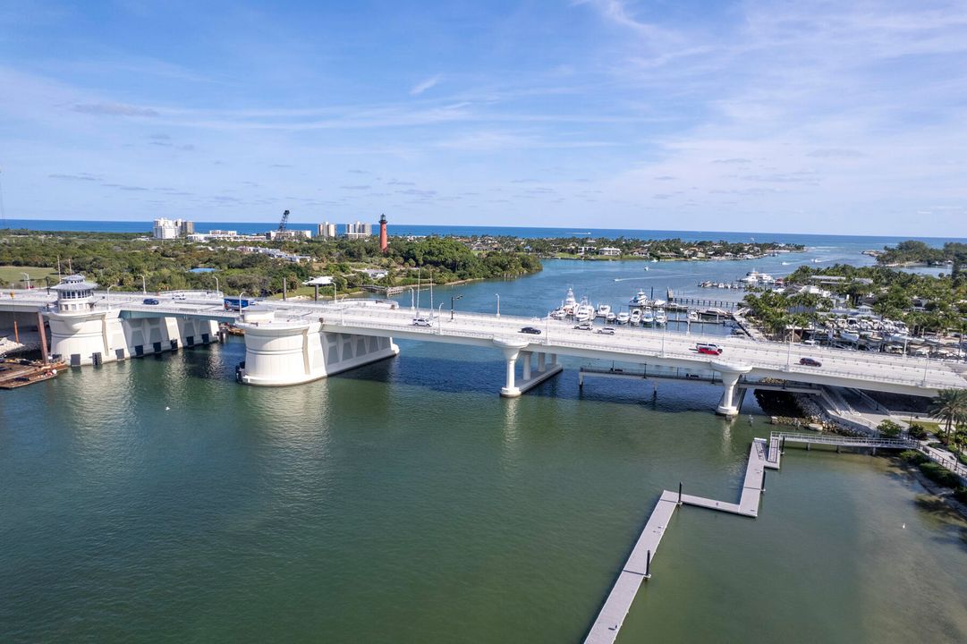 For Sale: $2,000,000 (3 beds, 3 baths, 2943 Square Feet)