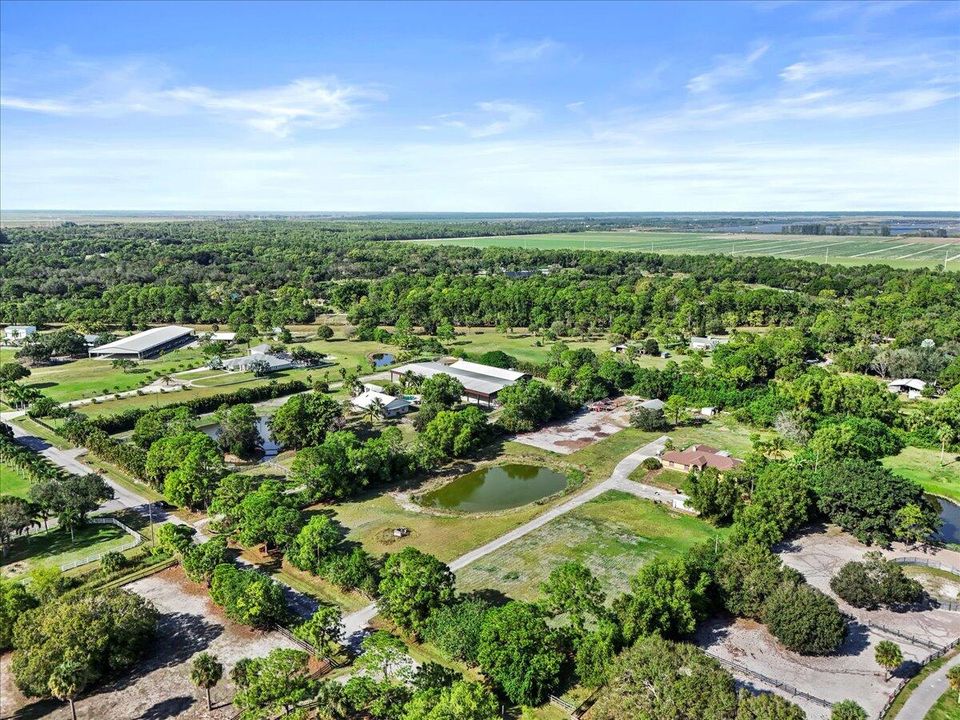 For Sale: $1,050,000 (3 beds, 3 baths, 2299 Square Feet)