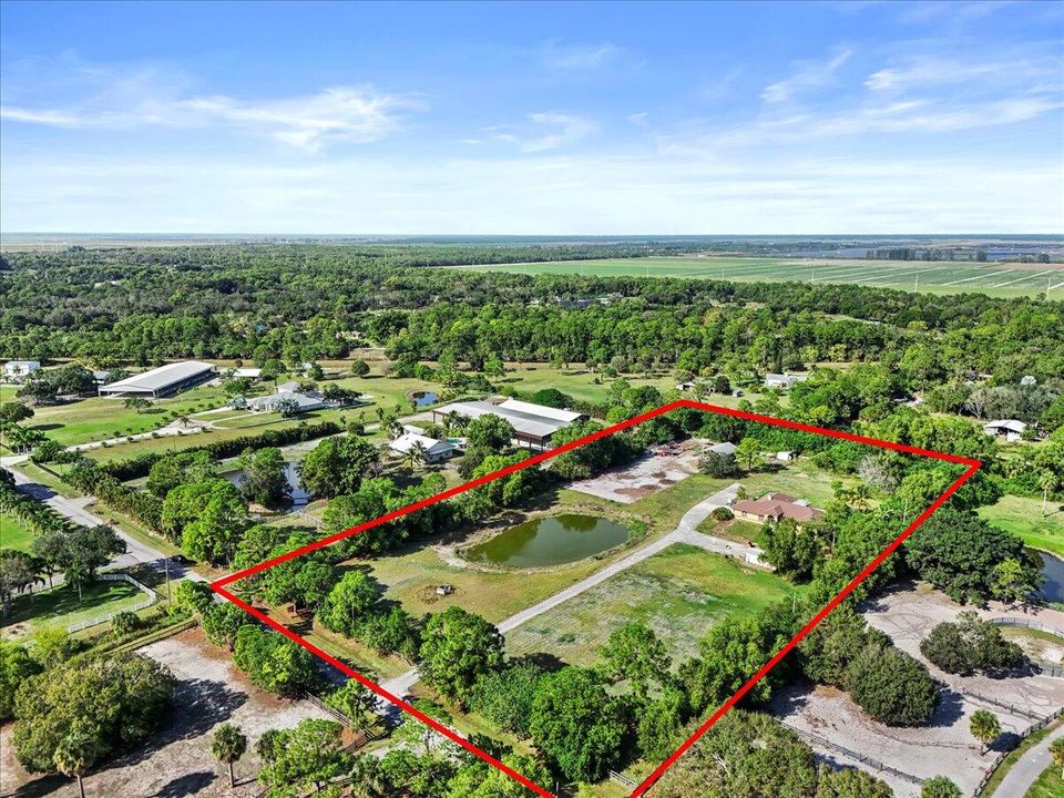 For Sale: $1,050,000 (3 beds, 3 baths, 2299 Square Feet)