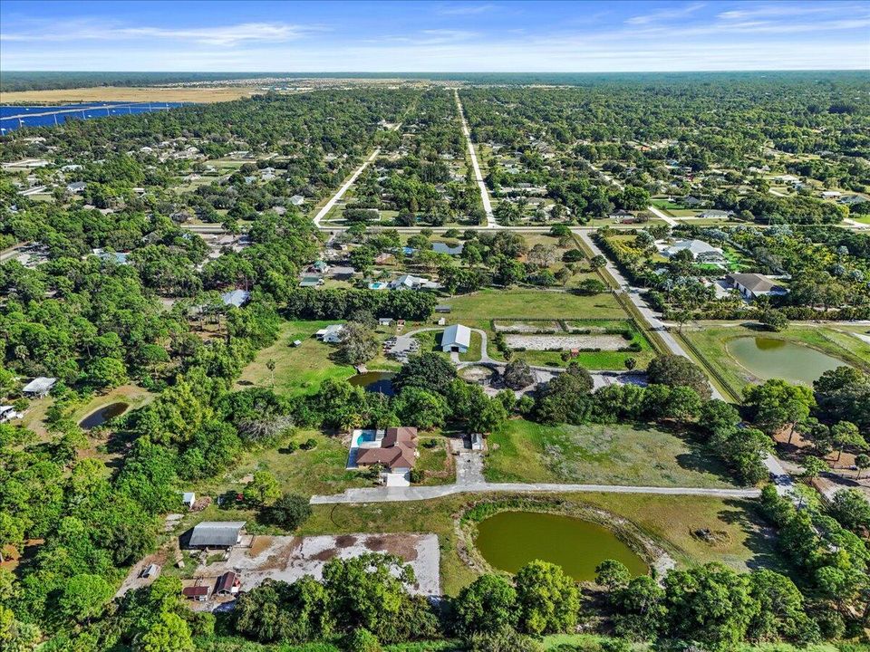 For Sale: $1,050,000 (3 beds, 3 baths, 2299 Square Feet)