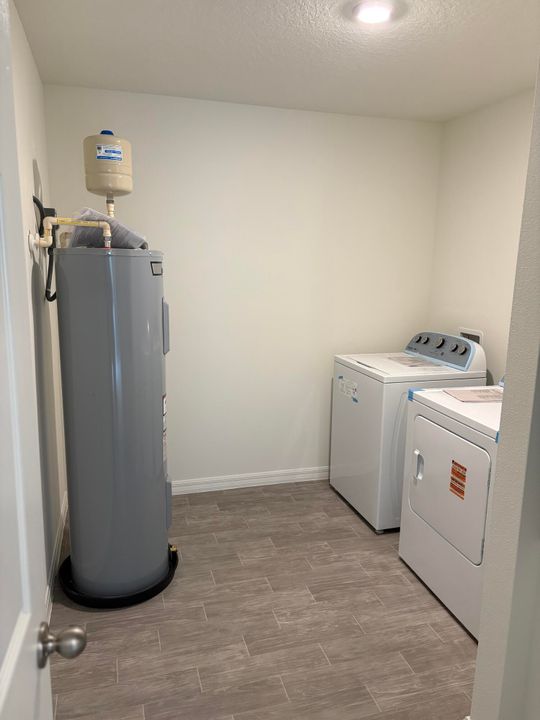 En Renta: $1,950 (3 camas, 2 baños, 1243 Pies cuadrados)