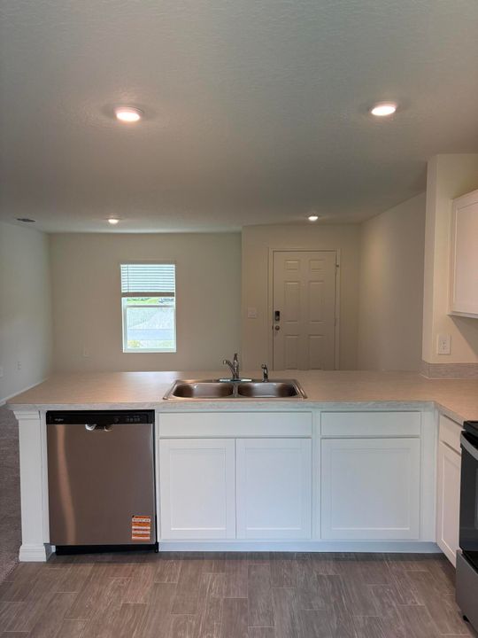 En Renta: $1,950 (3 camas, 2 baños, 1243 Pies cuadrados)