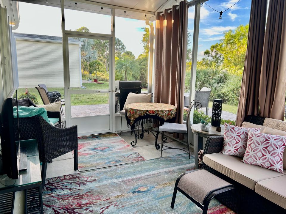 En Venta: $239,900 (3 camas, 2 baños, 1328 Pies cuadrados)