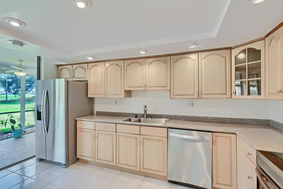 For Rent: $2,950 (2 beds, 2 baths, 1305 Square Feet)