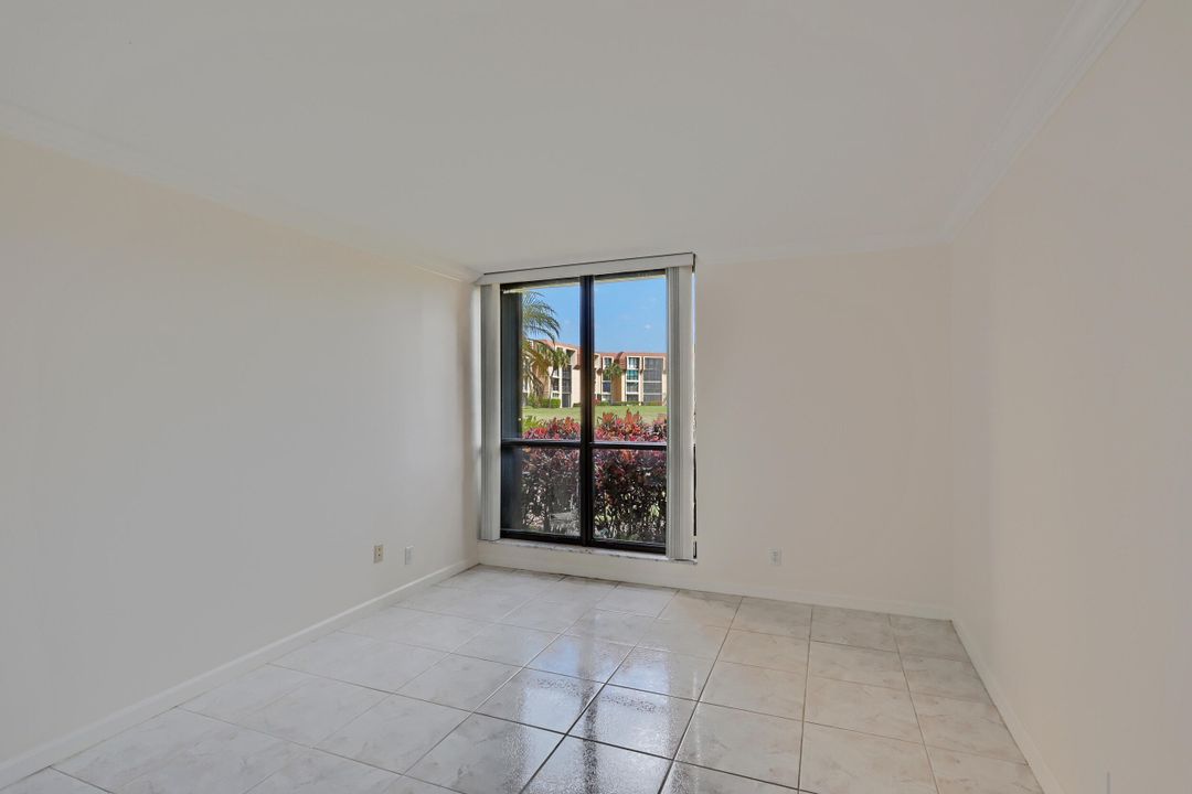 For Rent: $2,950 (2 beds, 2 baths, 1305 Square Feet)