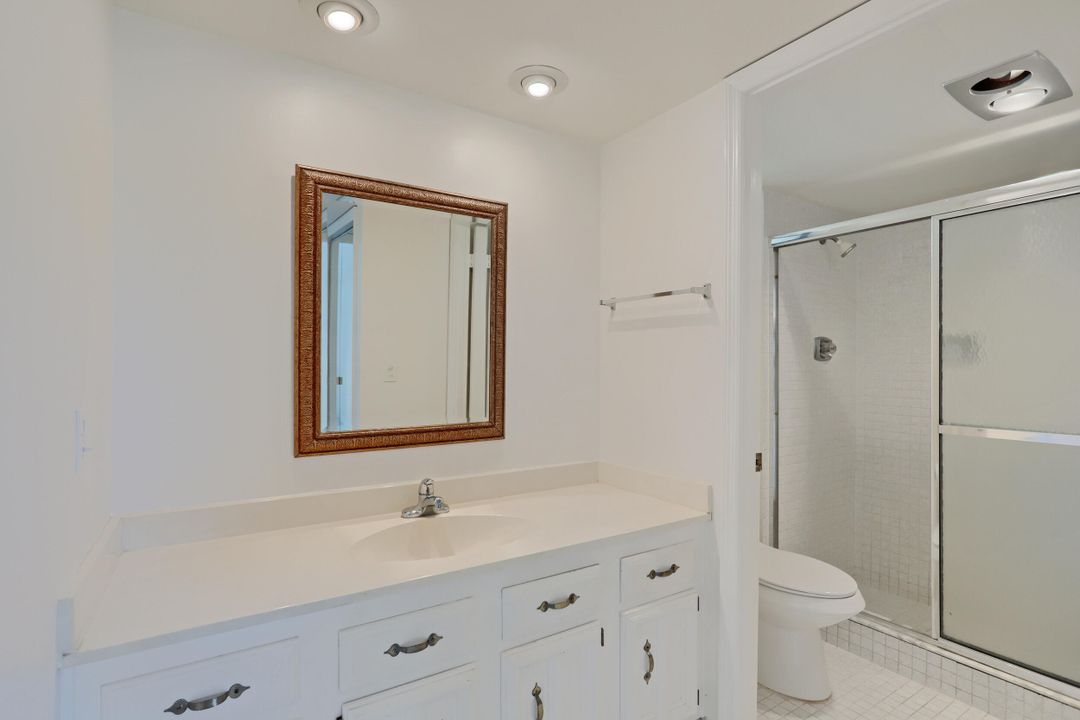 For Rent: $2,950 (2 beds, 2 baths, 1305 Square Feet)