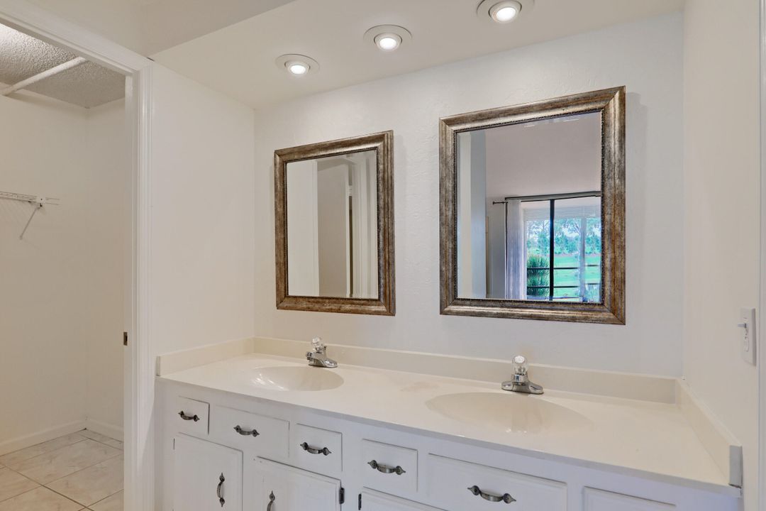 For Rent: $2,950 (2 beds, 2 baths, 1305 Square Feet)