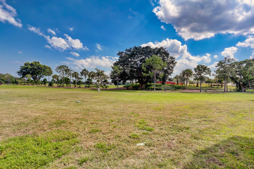 For Rent: $2,950 (2 beds, 2 baths, 1305 Square Feet)