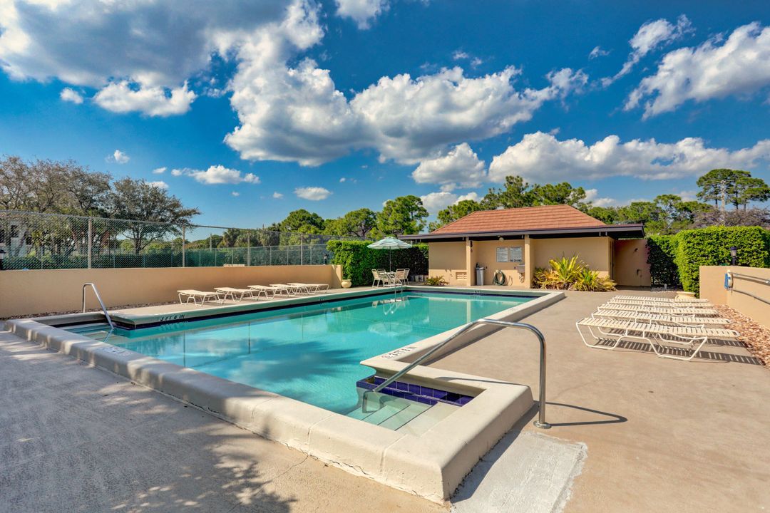 For Rent: $2,950 (2 beds, 2 baths, 1305 Square Feet)