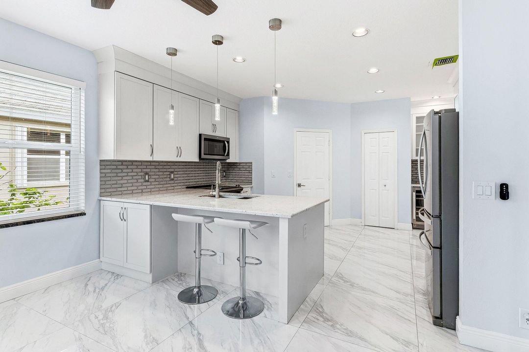 For Rent: $6,950 (4 beds, 3 baths, 2348 Square Feet)