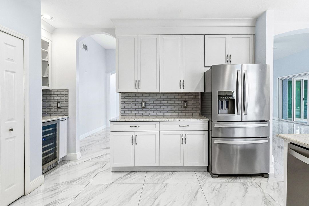 For Rent: $6,950 (4 beds, 3 baths, 2348 Square Feet)