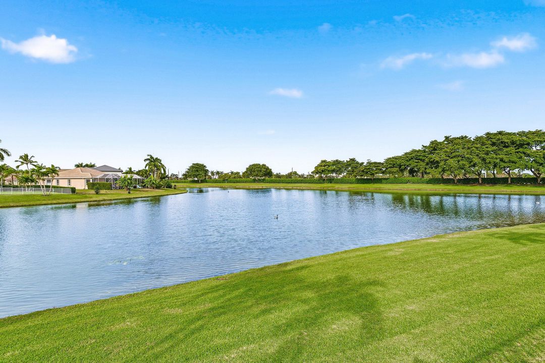 For Rent: $6,950 (4 beds, 3 baths, 2348 Square Feet)