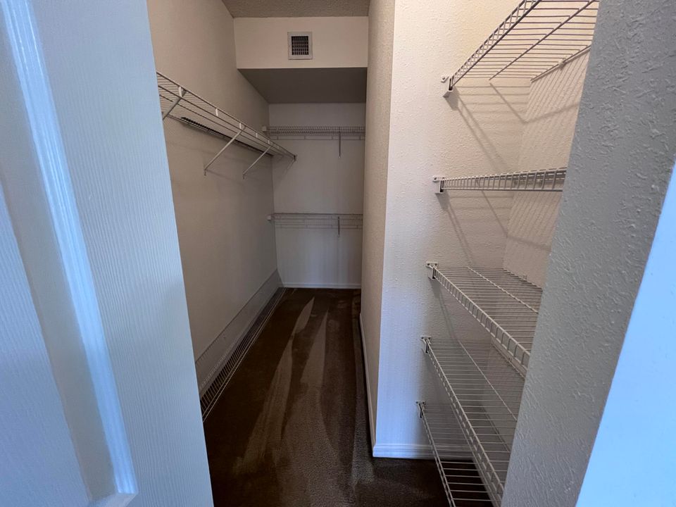 出租: $2,200 (2 贝兹, 2 浴室, 1088 平方英尺)