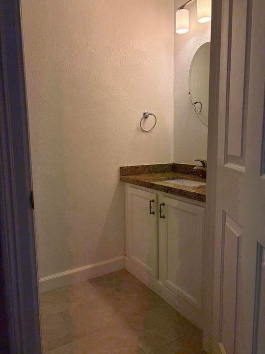 En Venta: $309,000 (3 camas, 2 baños, 1326 Pies cuadrados)