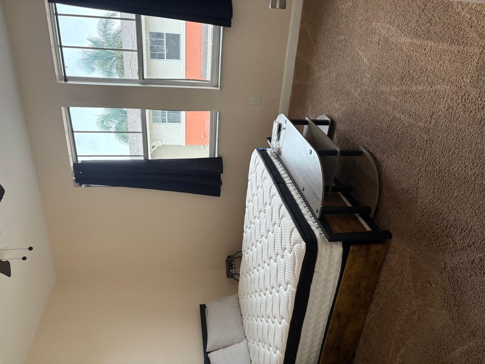 En Venta: $309,000 (3 camas, 2 baños, 1326 Pies cuadrados)