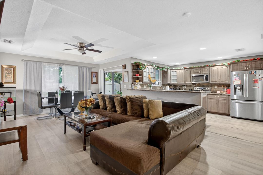 待售: $486,000 (3 贝兹, 2 浴室, 1496 平方英尺)