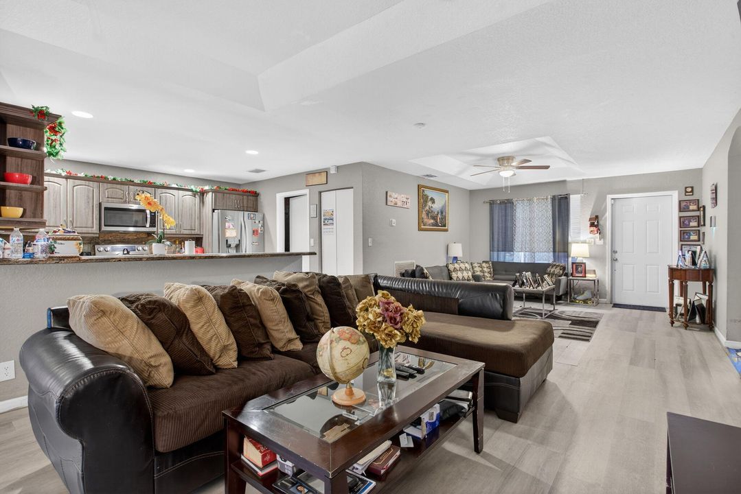 待售: $486,000 (3 贝兹, 2 浴室, 1496 平方英尺)