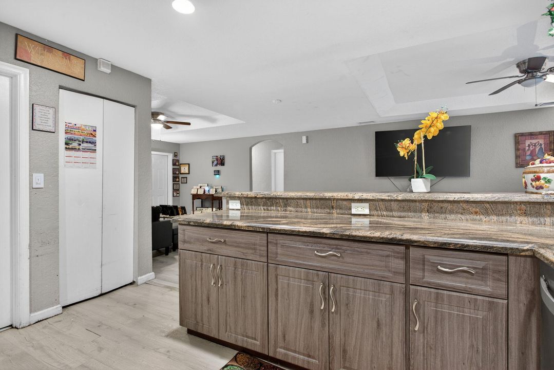 待售: $486,000 (3 贝兹, 2 浴室, 1496 平方英尺)