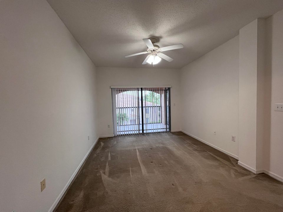 出租: $2,200 (2 贝兹, 2 浴室, 1088 平方英尺)