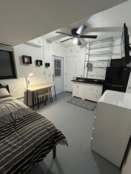 For Sale: $649,000 (3 beds, 2 baths, 1668 Square Feet)