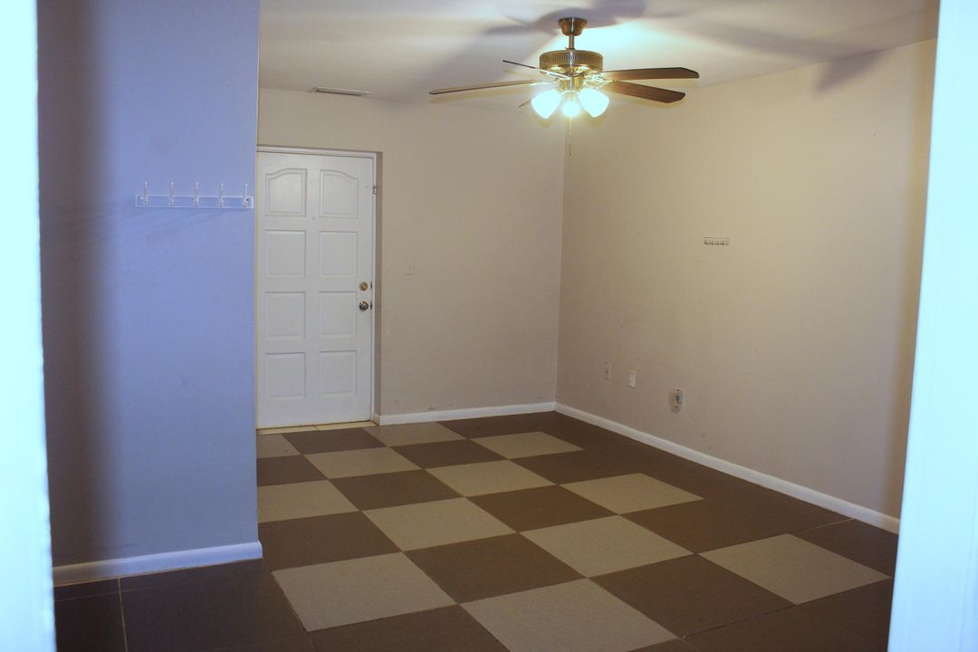 В аренду: $2,400 (3 спален, 1 ванн, 1430 Квадратных фут)