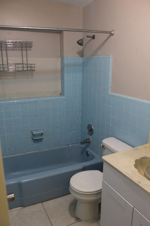 В аренду: $2,400 (3 спален, 1 ванн, 1430 Квадратных фут)