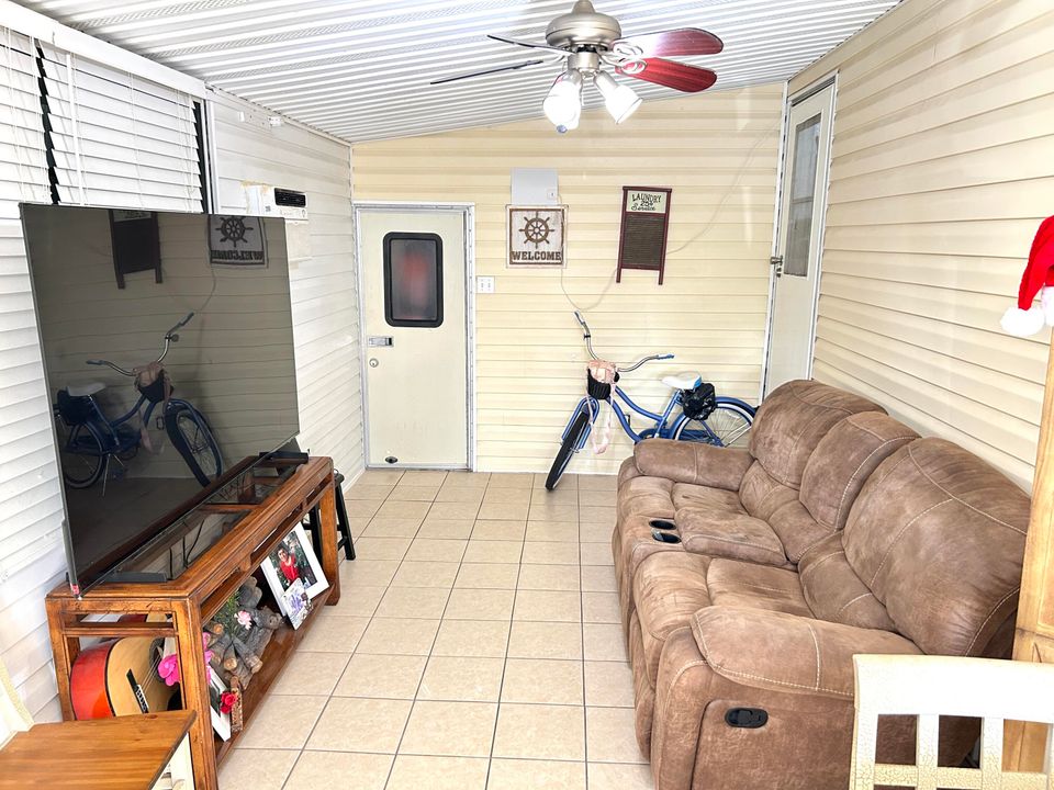 待售: $29,500 (1 贝兹, 1 浴室, 511 平方英尺)